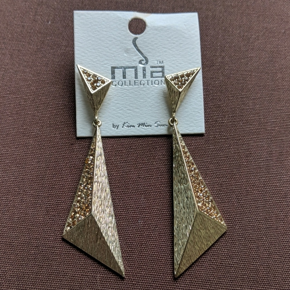NWT Gold Geometric Statement Dangle Earrings